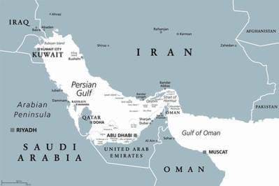 Tankers Hesitate and Adjust Course at Strait of Hormuz Tankers Hesitate and Adjust Course at Strait of Hormuz