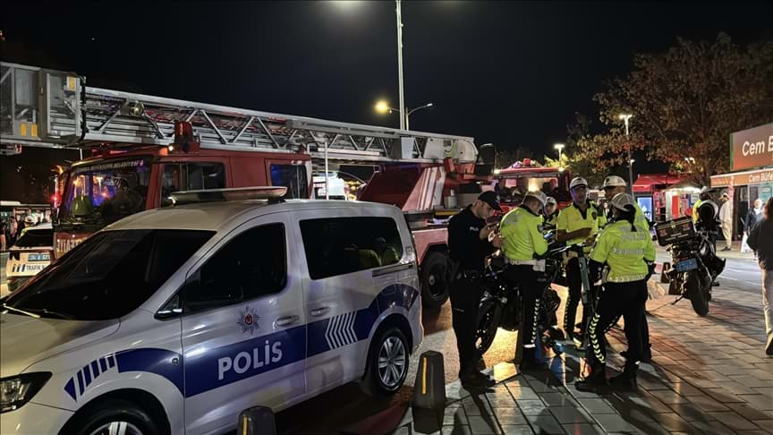 Passenger Ferry and Cargo Ship Collide off Üsküdar, 12 Injured