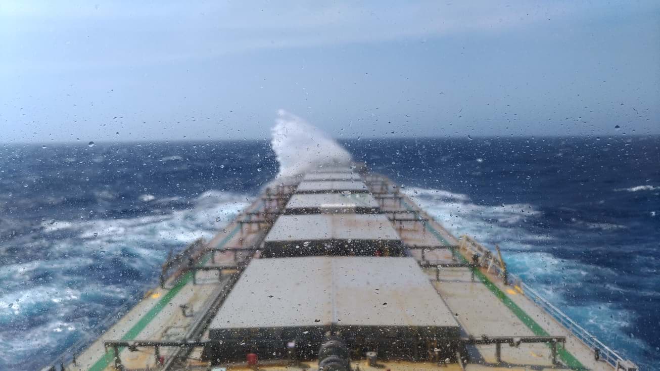 AI and Automation in Shipping: Opportunities and Human Challenges