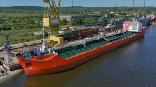 Tanker Sailing to Ukraine Damaged by Mine in the Black Sea